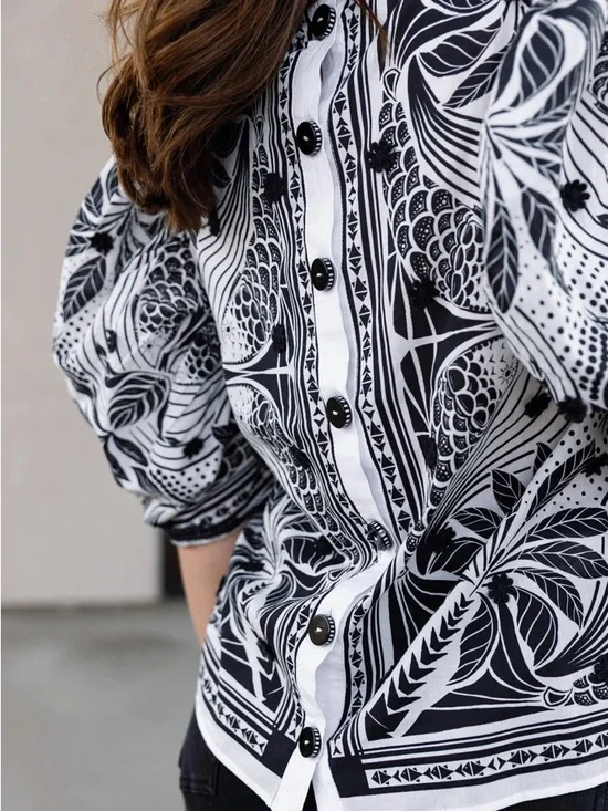 Farm Rio Black Tapestry Top.  Size Medium
Worn once. - Picture 4 of 12